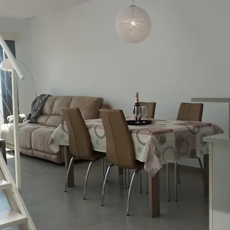 Casa Luna